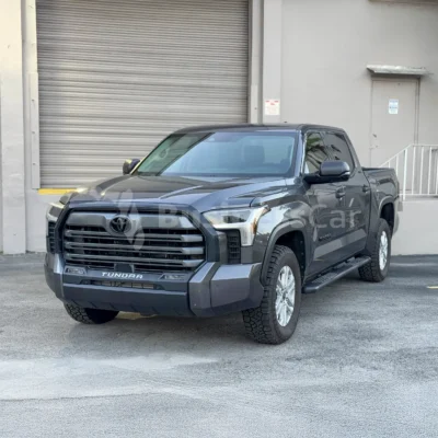 Toyota Tundra SR5 4×4 – 2022