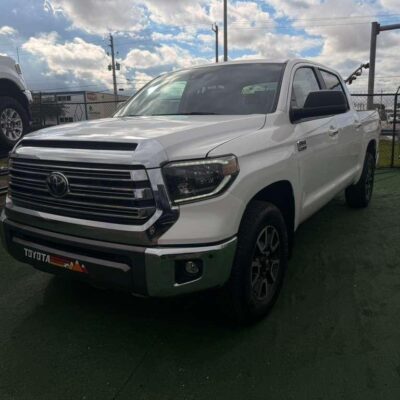 Toyota Tundra CrewMax (4X2 5.7 V8) – 2021