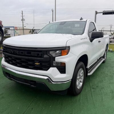 Chevrolet Silverado 1500 Regular Cab Work Truck (4X2 5.3 V8) 2024