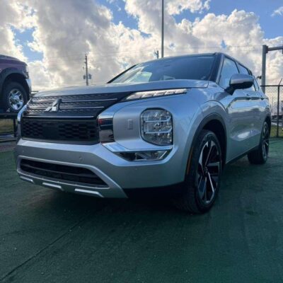 Mitsubishi Outlander SE – 2024