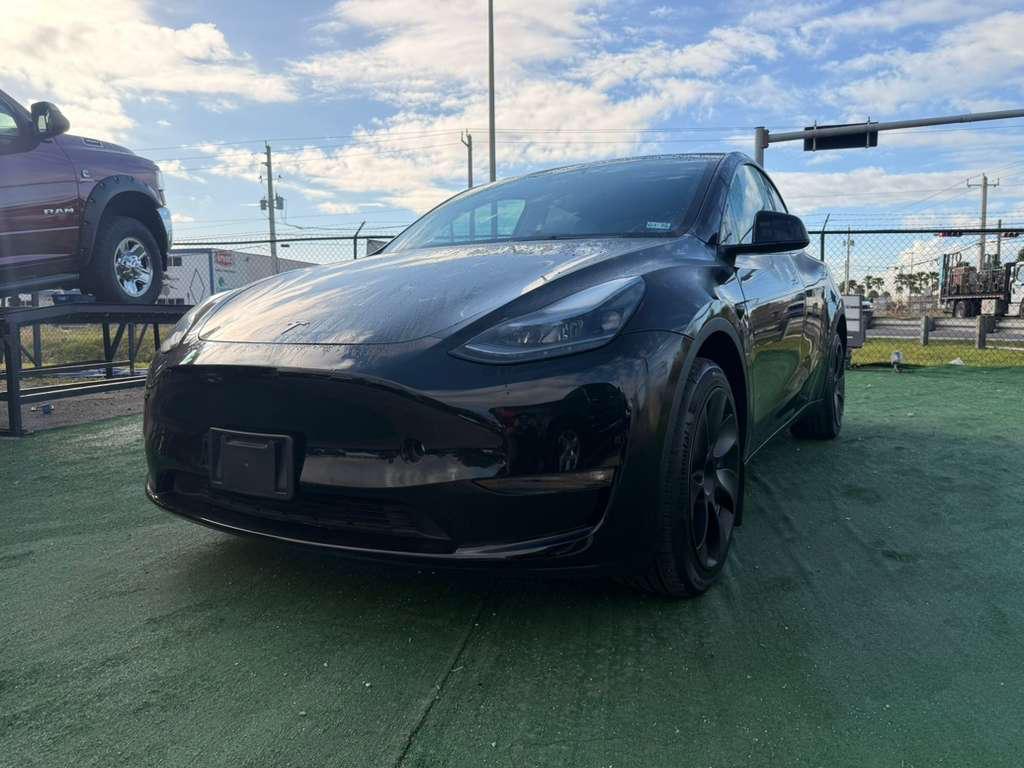 Tesla Model Y Long Range – 2023