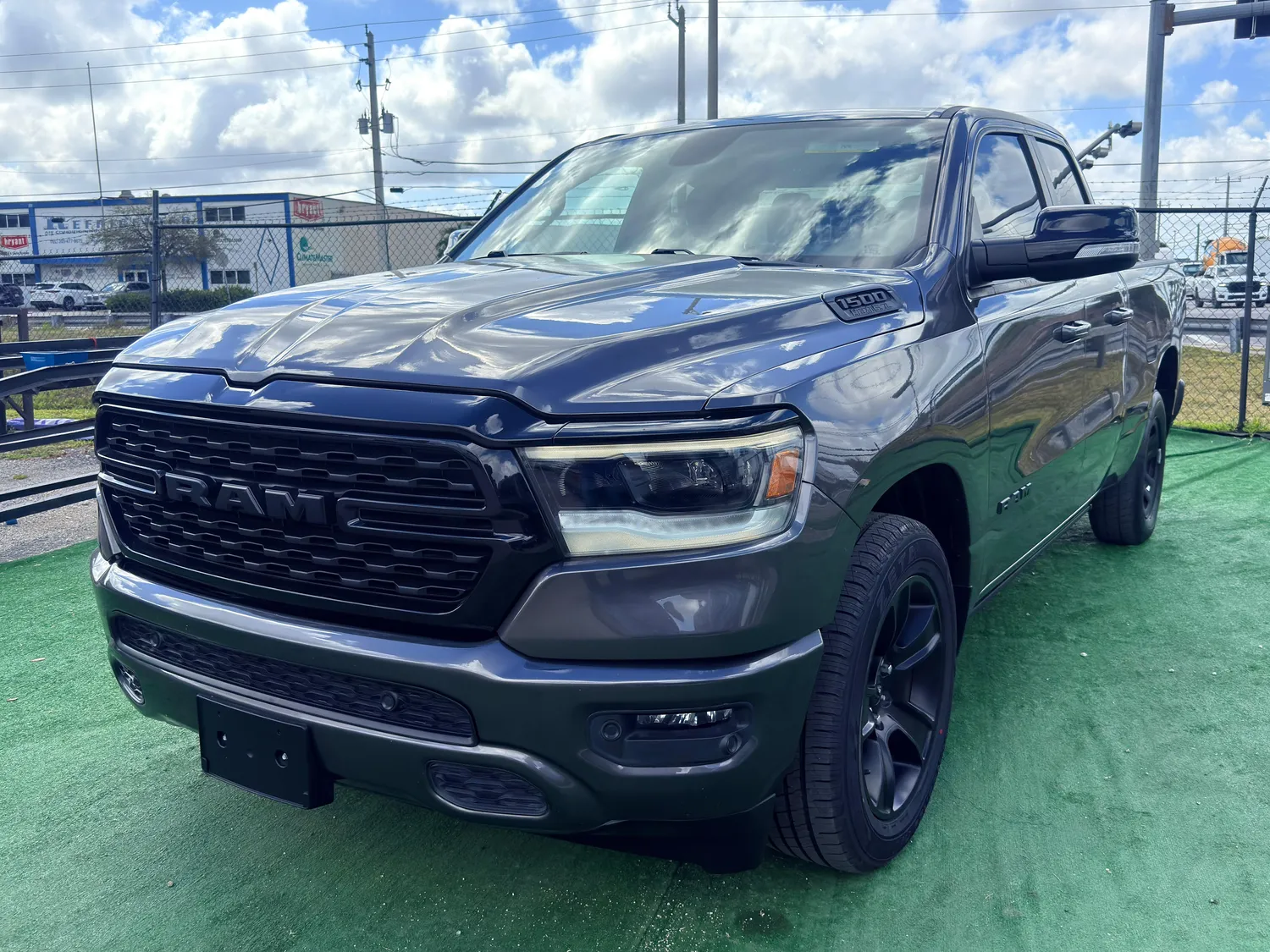Ram 1500 Quad Cab Lone Star V8 4X2 – 2022