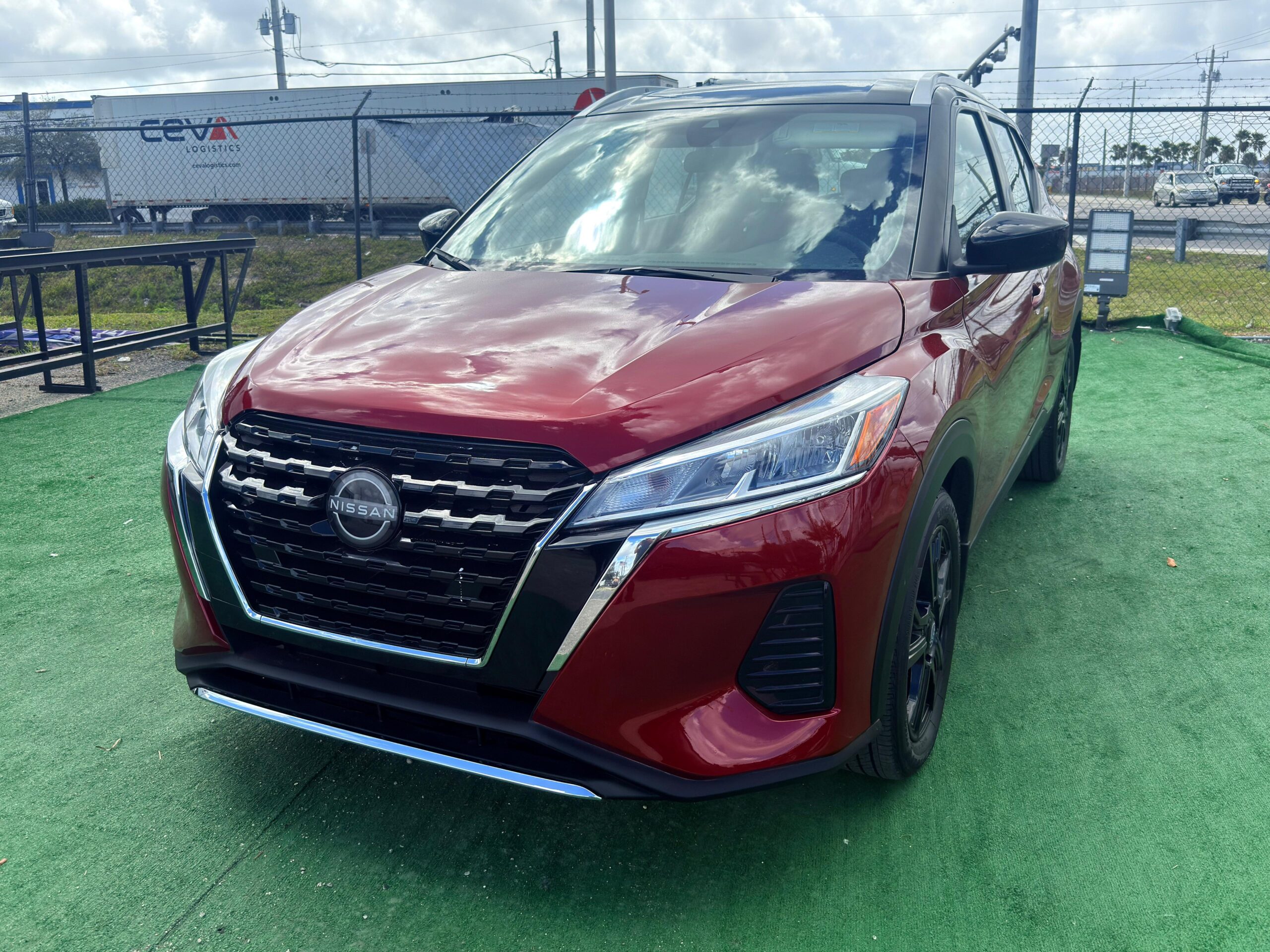 Nissan Kicks SV – 2024