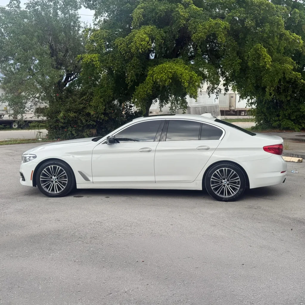 BMW 530i 2018 - BusinessCar Miami