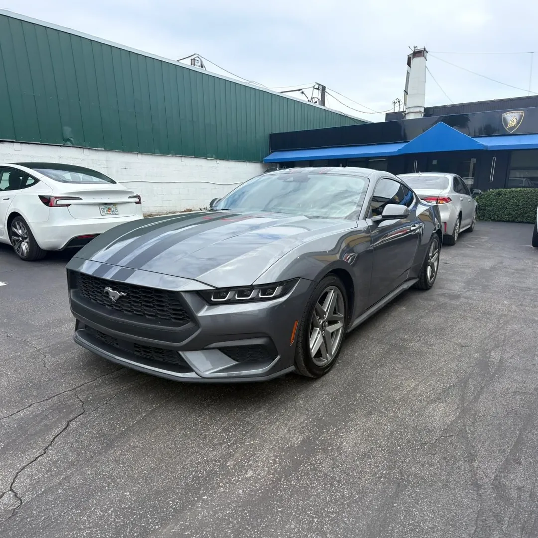Ford Mustang 2024