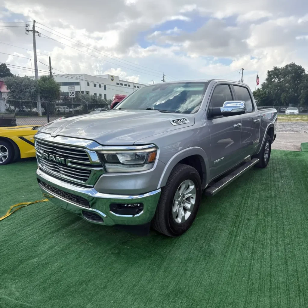 RAM 1500 Crew Cab 2022 - BusinessCar Miami